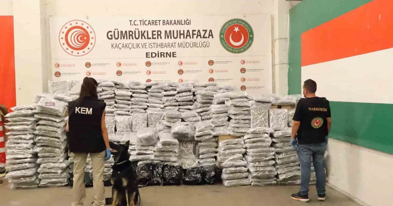Sınırda sıkı denetim: 810 kilo uyuşturucu ele geçirildi