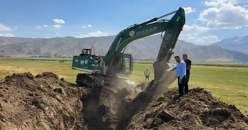 Yüksekova’da dere ıslah çalışması