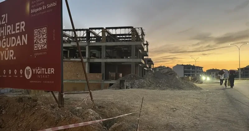 Eskişehir de inşaattan düşen kalıp ustası hayatını kaybetti