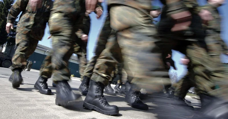 Alman ordusundaki asker sayısı 13 yılın zirvesinde