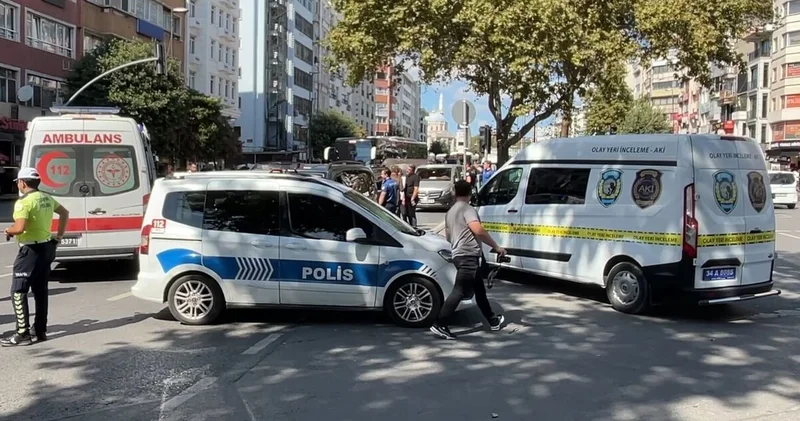 Son dakika haberler: İstanbul Fatih te kırmızı ışıkta karşıya geçmeye çalışan Gahryman Shakirov, iki aracın çarpmasıyla hayatını kaybetti Son dakika haberleri