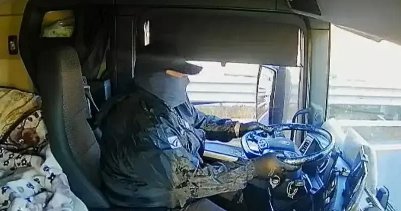 Türk TIR ı, İtalya da maskeli ve silahlı 4 kişi tarafından gasbedildi