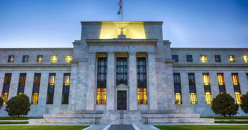 FED, 3 yıl sonra faiz artırdı: Trump a seçtiği isimden ters köşe: Hemen düşürün