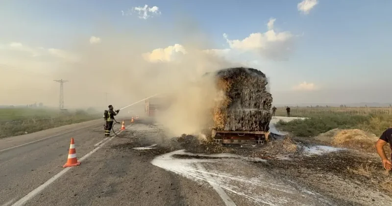 Osmaniye’de anız yangını seyir halindeki saman yüklü tıra sıçradı