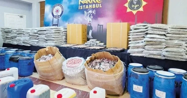 Zehir tacirlerine büyük darbe