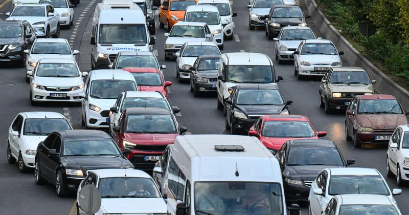 Trafikteki toplam araç sayısı 191 bin 406 arttı