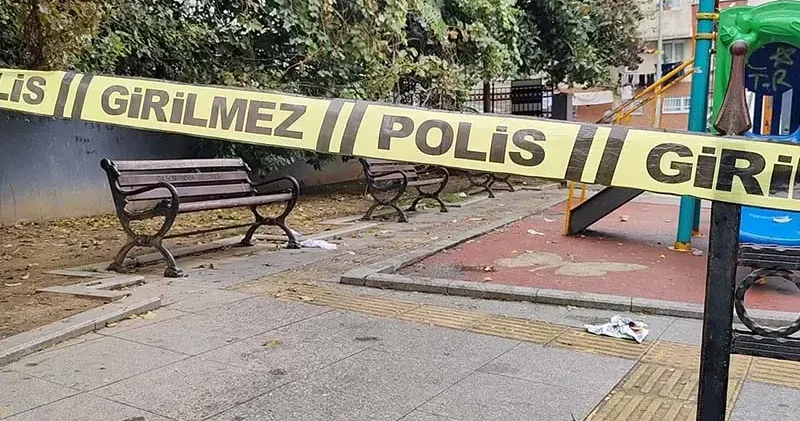Gaziosmanpaşa’da parkta silahlı saldırı: 17 yaşındaki genç yaralandı