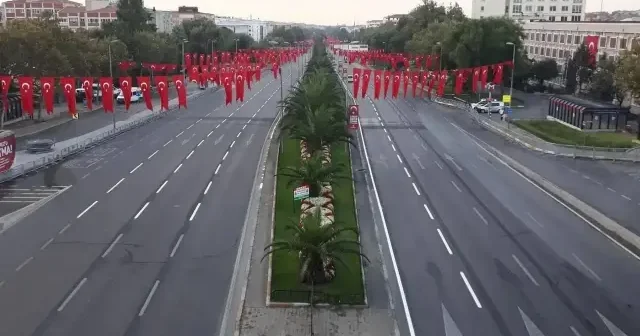 İstanbul da pazar günü ve Cumhuriyet Bayramı nda bazı yollar trafiğe kapatılacak Gündem Haberleri