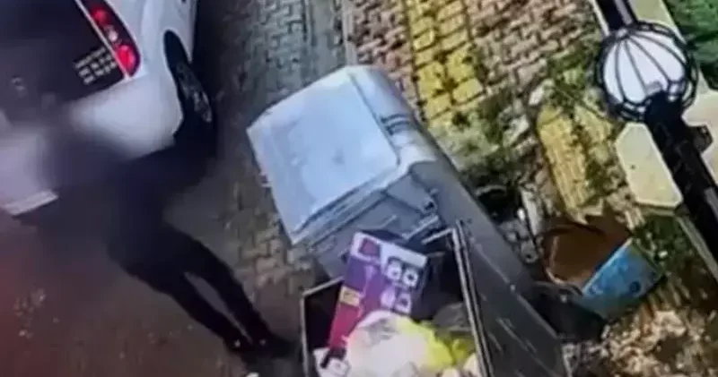Uyuşturucu teslimatını çöp konteynerinde yapan 4 şüpheliye gözaltı