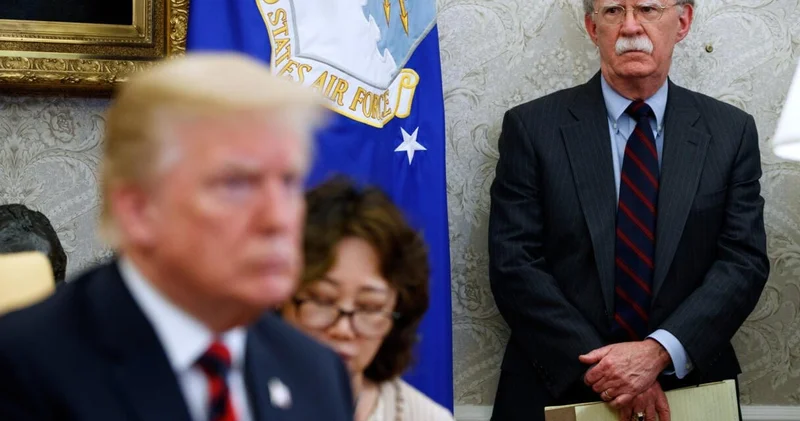 Trump ın eski Danışmanı 18 suçtan yargılanacak