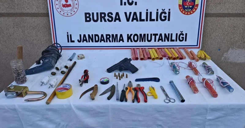 Definecilerin zulasından cephanelik çıktı