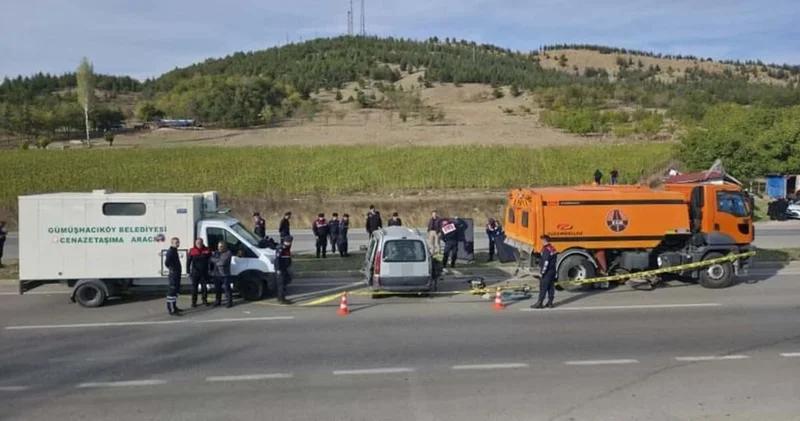 Kamyonla çarpıştı! 4 kişi öldü! Son dakika haberleri