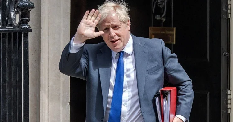 Boris Johnson, kitaplarını yazarken yapay zekadan faydalandığını söyledi