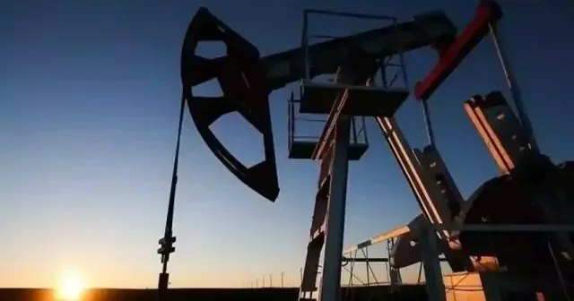 ABD nin ticari ham petrol stokları 3 milyon 500 bin varil arttı Dünya Haberleri