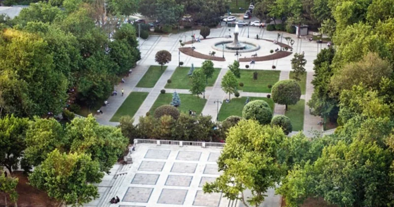 İBB den alınıp Vakıflar a devredilen Gezi Parkı, ticari işletme olarak ihaleye çıkarıldı