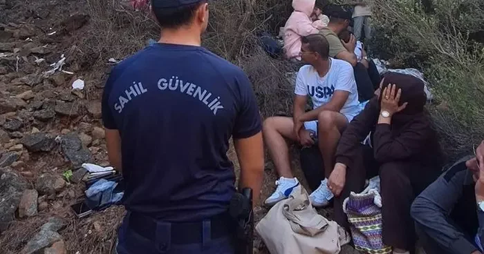 Muğla da 29’u çocuk 59 düzensiz göçmen ve 3 göçmen kaçakçısı yakalandı