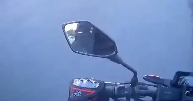 Maltepe’de yola atlayan yaya faciayı kıl payı atlattı: O anlar kamerada VİDEO İZLE
