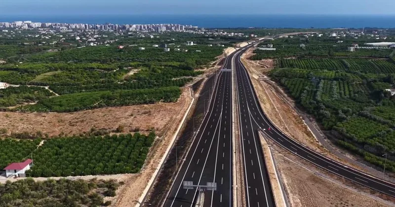 Çeşmeli Taşucu Otoyolu nun Kızkalesi kesimi trafiğe açılıyor