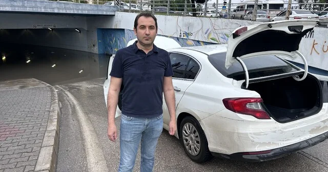 Adana da sağanak sonrası alt geçidi su bastı; otomobilde mahsur kaldılar Adana Haber Habertürk Yerel Haberler