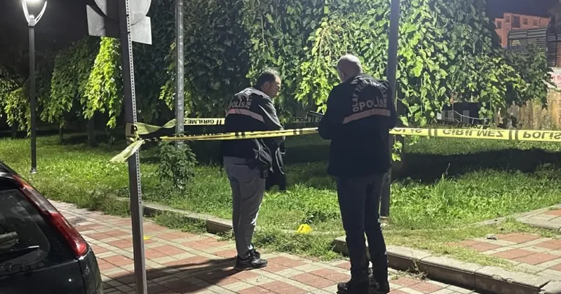 Parkta bıçaklı kavga: 2 çocuk ağır yaralandı