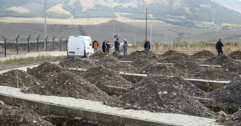 Mezar kazısı sırasında ortaya çıktı: Ekipler harekete geçti