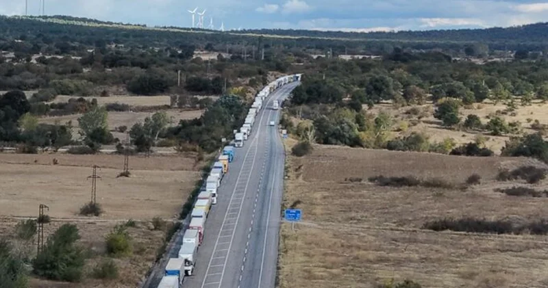 Bulgaristan sınırında 30 kilometre TIR kuyruğu Son dakika haberleri