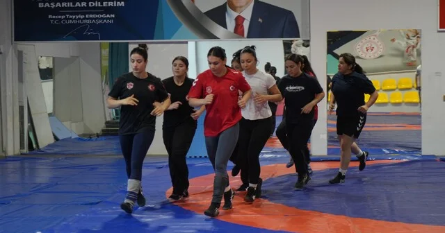 Babasının karşı çıktığı güreşte Balkan şampiyonu oldu Gaziantep Haber Habertürk Yerel Haberler