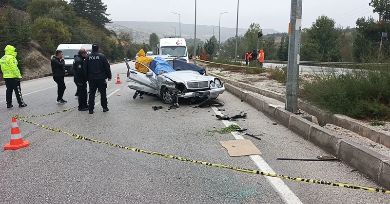 Düğüne giden aile kaza yaptı! 1 kişi hayatını kaybetti, 4 yaralı