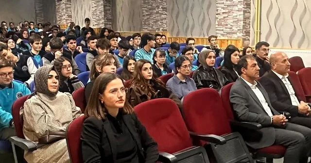 Bayburt Fen Lisesinde Erasmus+ ve eTwinning fırsatları tanıtıldı Bayburt Haber Habertürk Yerel Haberler