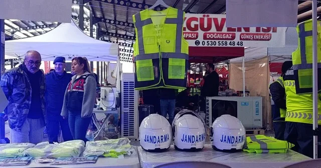 Jandarma sürücülere reflektörlü yelek hediye etti Denizli Haberleri Habertürk Yerel Haberler