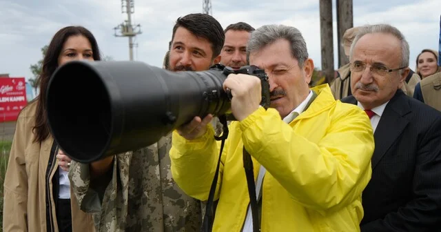 Kuş fotoğrafçıları, nadir türleri Samsun da gözlemliyor Samsun Valisi Orhan Tavlı ve protokol üyeleri, fotoğraf makineleriyle doğal güzellikleri görüntüledi Samsun Son Dakika Haberleri Habertürk Yerel Haberler
