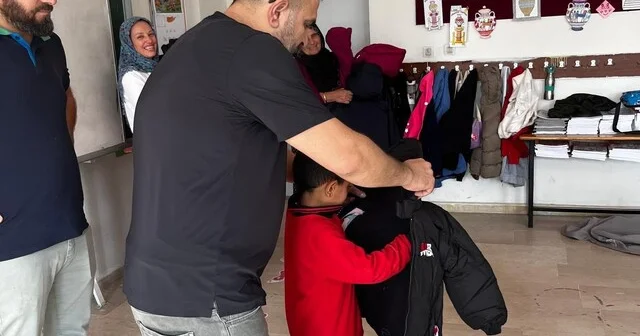 Çermikte 200 öğrenciye mont ve bot dağıtıldı Diyarbakır Haber Habertürk Yerel Haberler