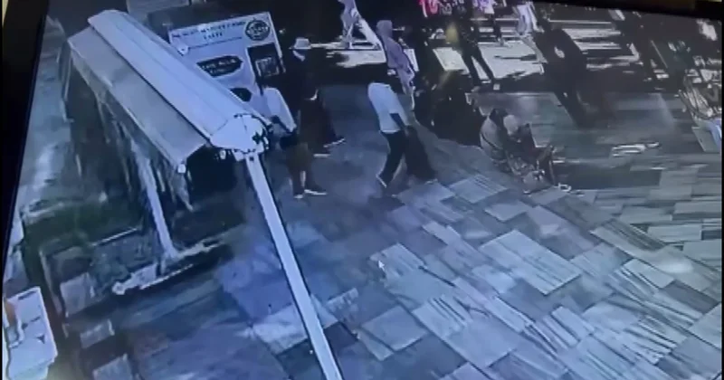 Fatih te camide abdest alırken bıraktığı çanta çalındı! İçinde 15 bin euro ve 89 bin dolar vardı