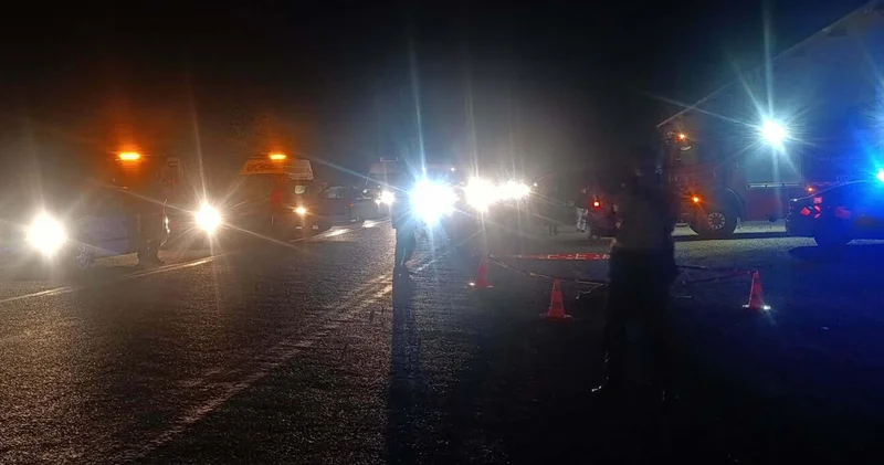 SON DAKİKA HABERİ: Minibüs yayalara çarptı; aynı aileden 2 kişi öldü, 2 kişi yaralandı Son dakika İzmir haberleri Son dakika haberleri