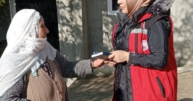 Erzurum da Çınarlarımızla Bir Ömür Bir Dua projesiyle büyüklerin kapısı çalınıyor Erzurum Haber Habertürk Yerel Haberler