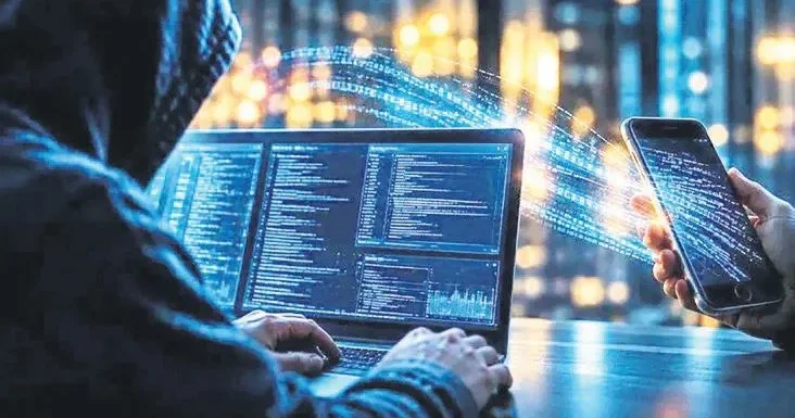 MEVLÜT TEZEL Reklamı görmeniz yeterli İsrail her telefona sızıyor