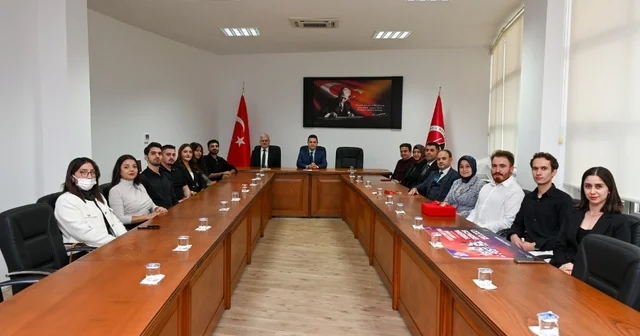 Rektör Topal, Teknofest 2025 ve Türkiye 2053 yarışmalarında dereceye giren öğrencileri tebrik etti Kastamonu Haberleri