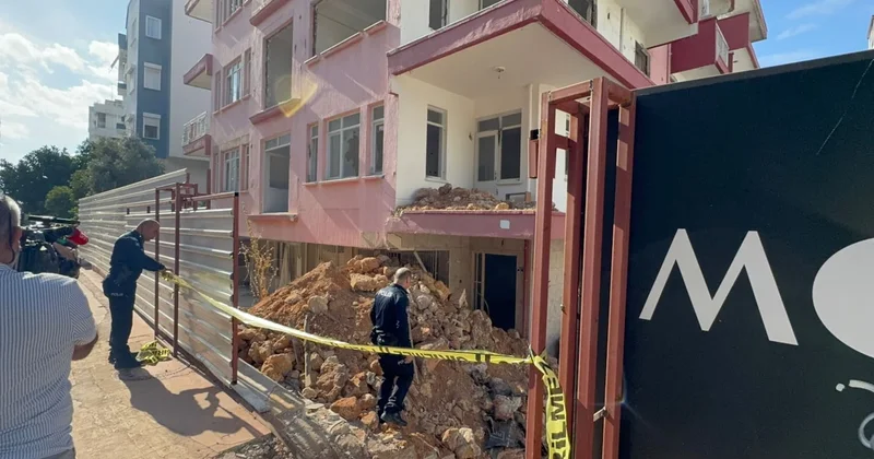 Terk edilmiş apartman alevlere teslim oldu! 1 kişi hayatını kaybetti Sözcü Gazetesi