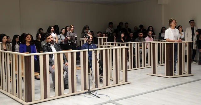 Hukuk öğrencilerinden gerçeğini aratmayan duruşma Antalya Haberleri