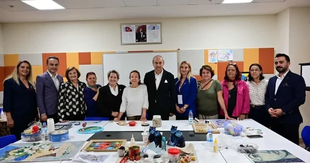 Görsel Sanatlar ve Sanatsal Mozaik Atölyesi sanatseverleri buluşturdu Antalya Haberleri