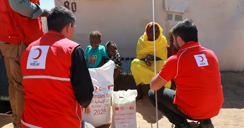 Türk Kızılay dan Sudan da yerinden edilenlere gıda desteği