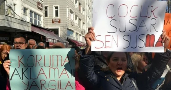 38 öğrenciyi taciz eden öğretmen okula gelmeye devam etti; olayı ortaya çıkaran rehberlik öğretmeni sürüldü!