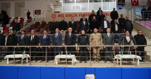 Muş ta 35 amatör spor kulübüne 2 milyon TL malzeme desteği Muş Haberleri