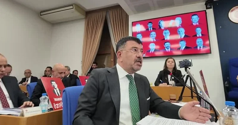 CHP li Veli Ağbaba: Öcalan ile görüşüp İmamoğlu na savaş açıyorsunuz