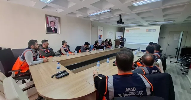 Bayburt ta MEB AKUB ekiplerine destek AFAD gönüllüsü eğitimi başladı Bayburt Haberleri