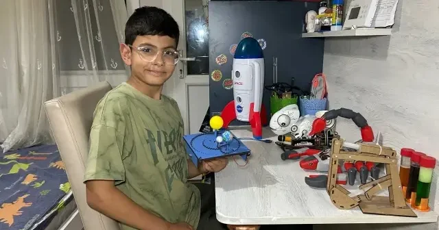 Hatay ın deha çocuğu Ümit ABD ye gidip Elon Musk ı geçmek istiyor VİDEO İZLE