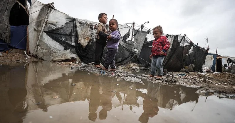 Gazze deki hükümet: On binlerce çadır sular altında kaldı, 288 bin aile felaketi yaşıyor