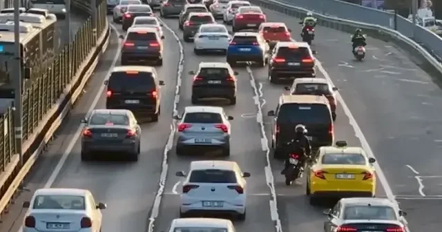 İstanbul’da ara tatil sonrası ilk iş gününde trafik kilitlendi VİDEO İZLE