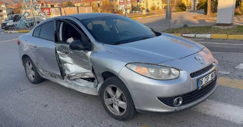 Erzincan da feci kaza: 2 si çocuk 4 yaralı!