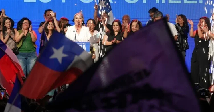 Şili de devlet başkanlığı seçimleri ikinci tura kaldı: Yarış komünist ve aşırı sağcı adaylar arasında devam ediyor